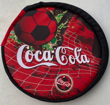 02693-2 € 3,00 coca cola cd houder afb voetbal.jpeg